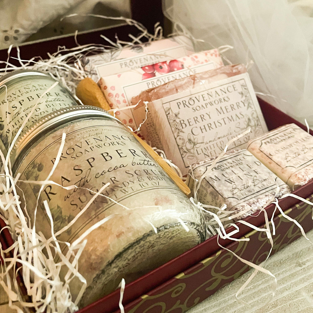 Berry Wonderland Gift Box